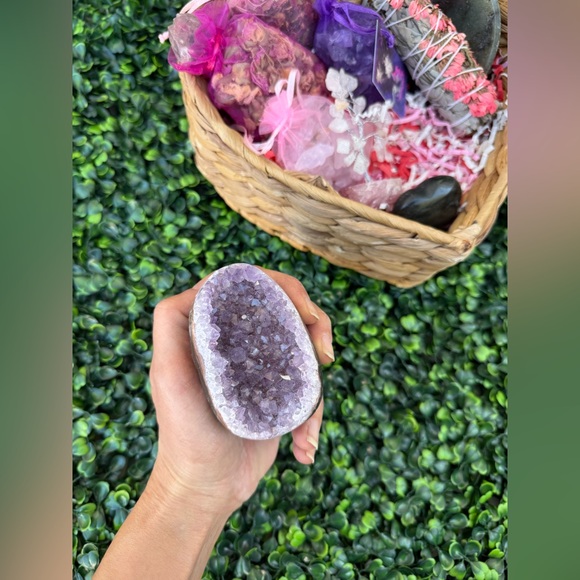 Heart Energy Gift Set | Amethyst, Rose Quartz, Labradorite & Botanicals - Picture 7 of 14